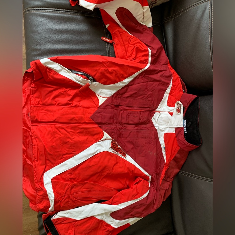 MSR water resistant jacket - Picture 2 of 3